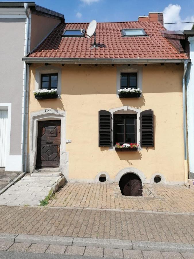 Ferienwohnung, Charmantes Bauernhaus, Ferienhaus Saarlouis Exteriör bild